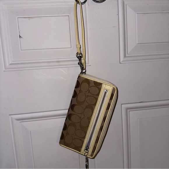 Coach signature ERGO pleated satchel - Picture 9 of 10